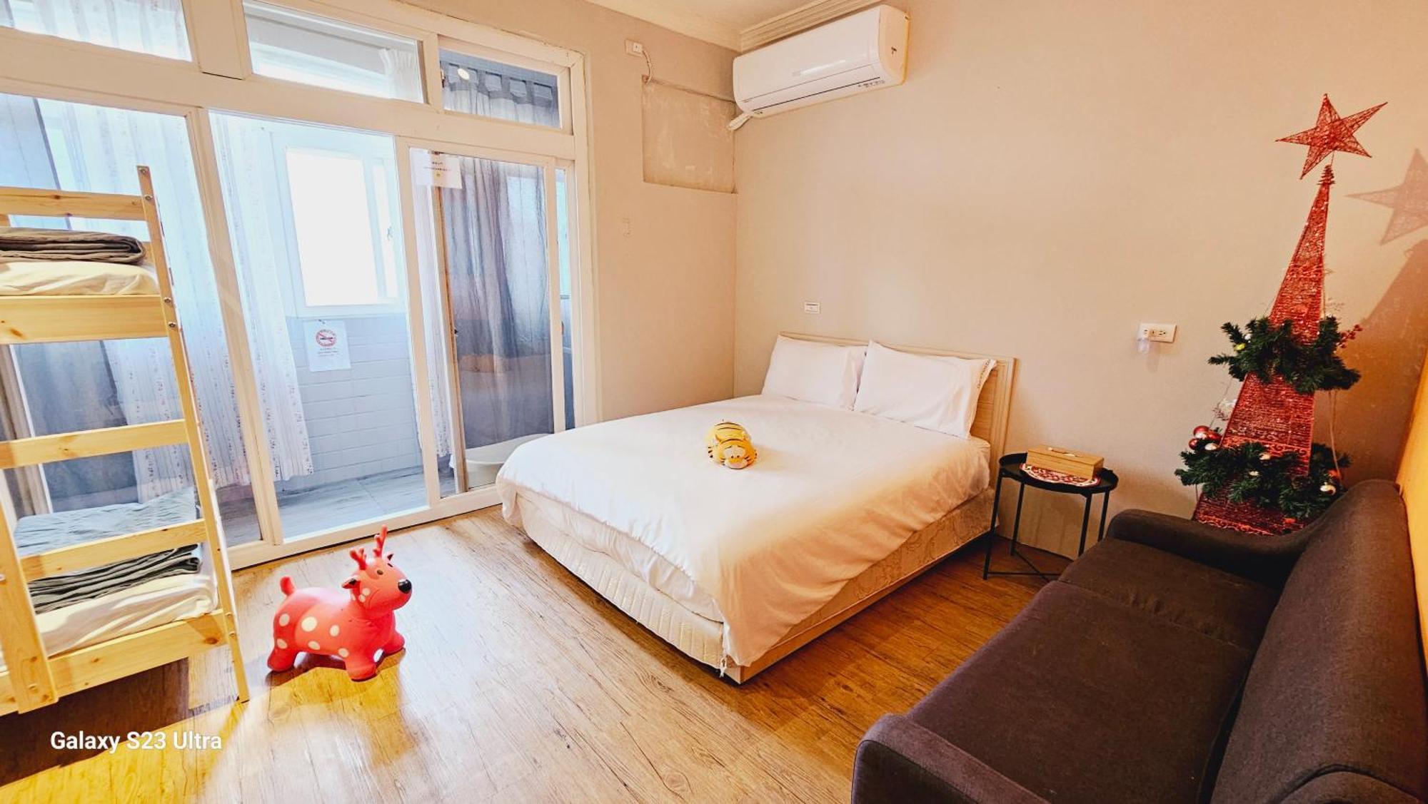 羅里濱海輕旅 Rory Hostel Luzhu Bagian luar foto